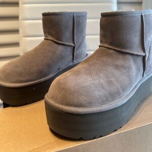 UGG Classic Mini Platform- Plum